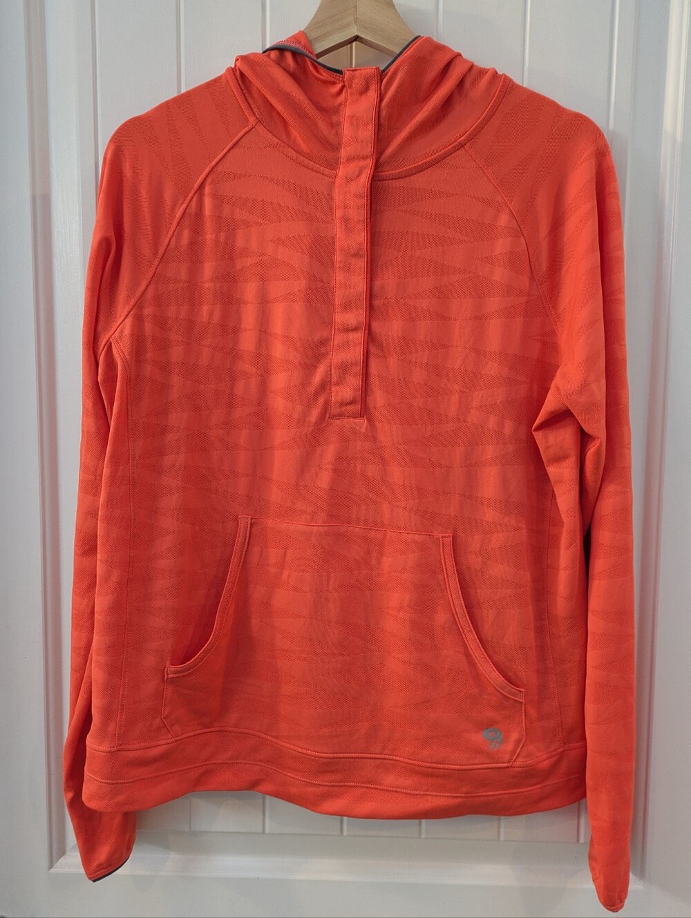 Mountain Hardwear Lightweight Hooded Pullover
